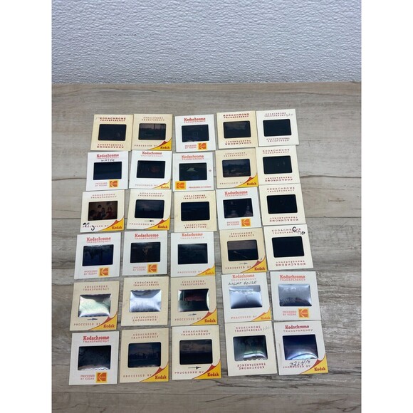 1958-75 Kodachrome Unknown Family Vacations And Holydays Color Slides Lot Of 30 - Picture 1 of 7